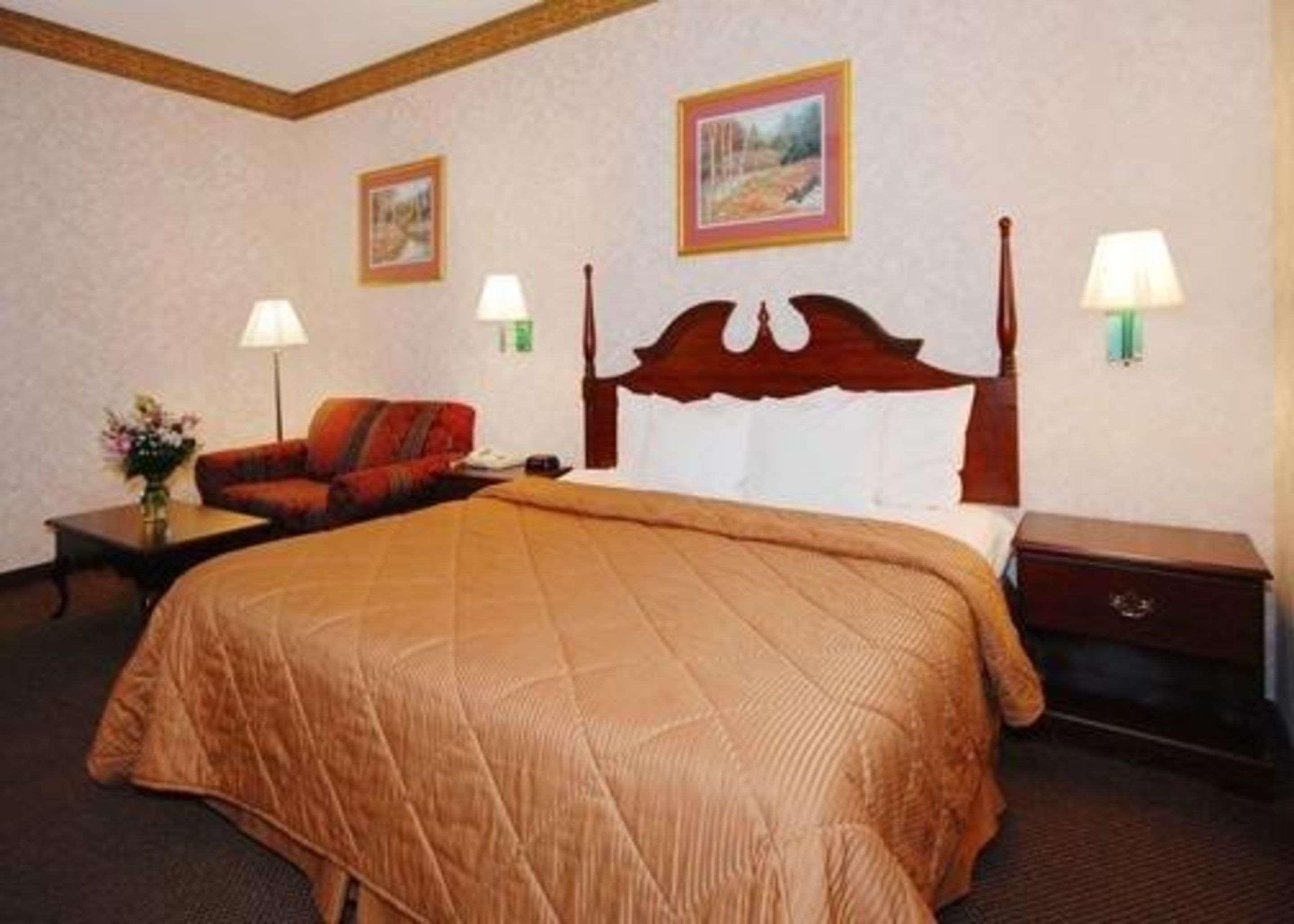 Quality Inn & Suites Tarboro - Kingsboro Exteriör bild