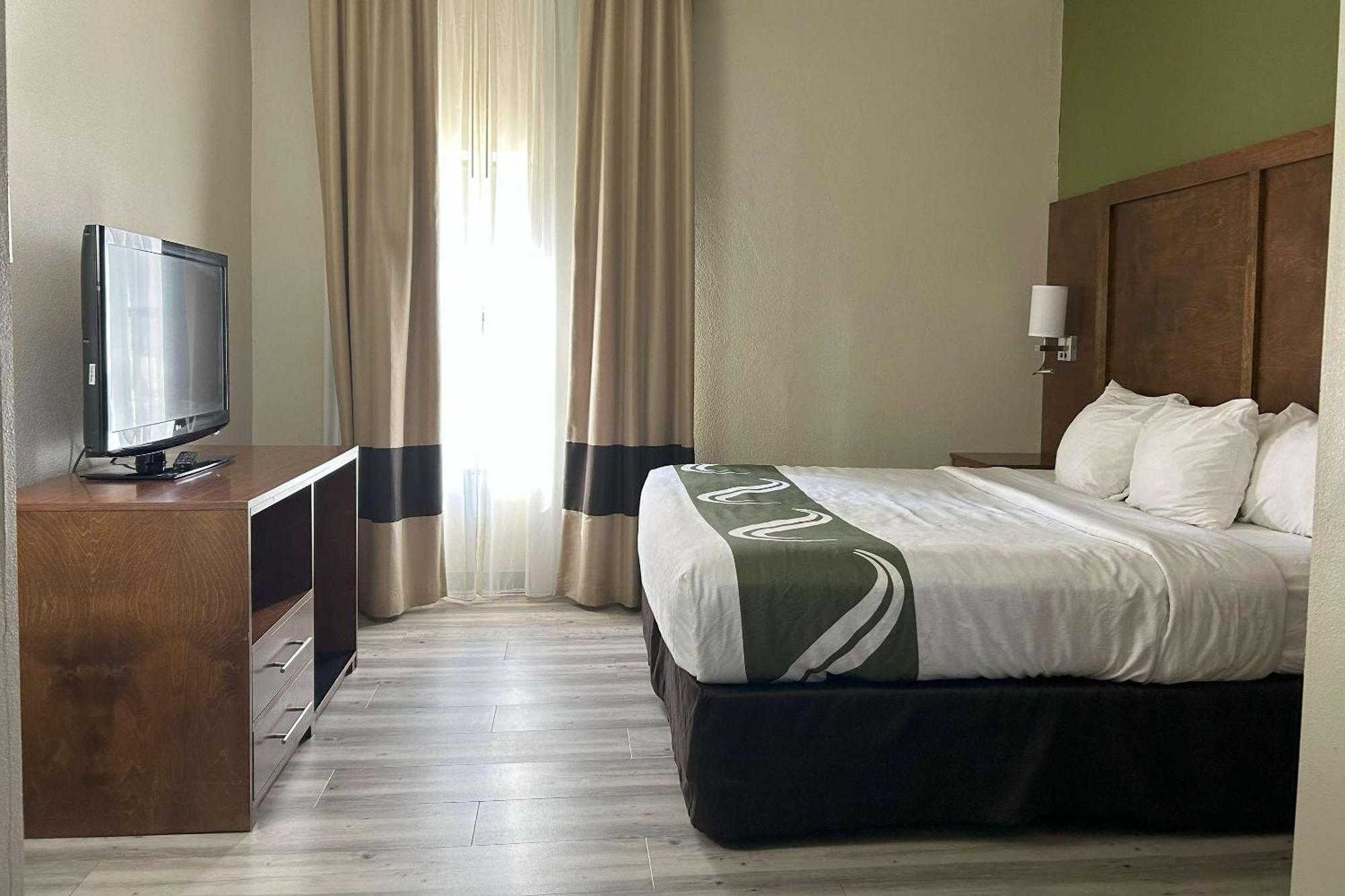 Quality Inn & Suites Tarboro - Kingsboro Exteriör bild