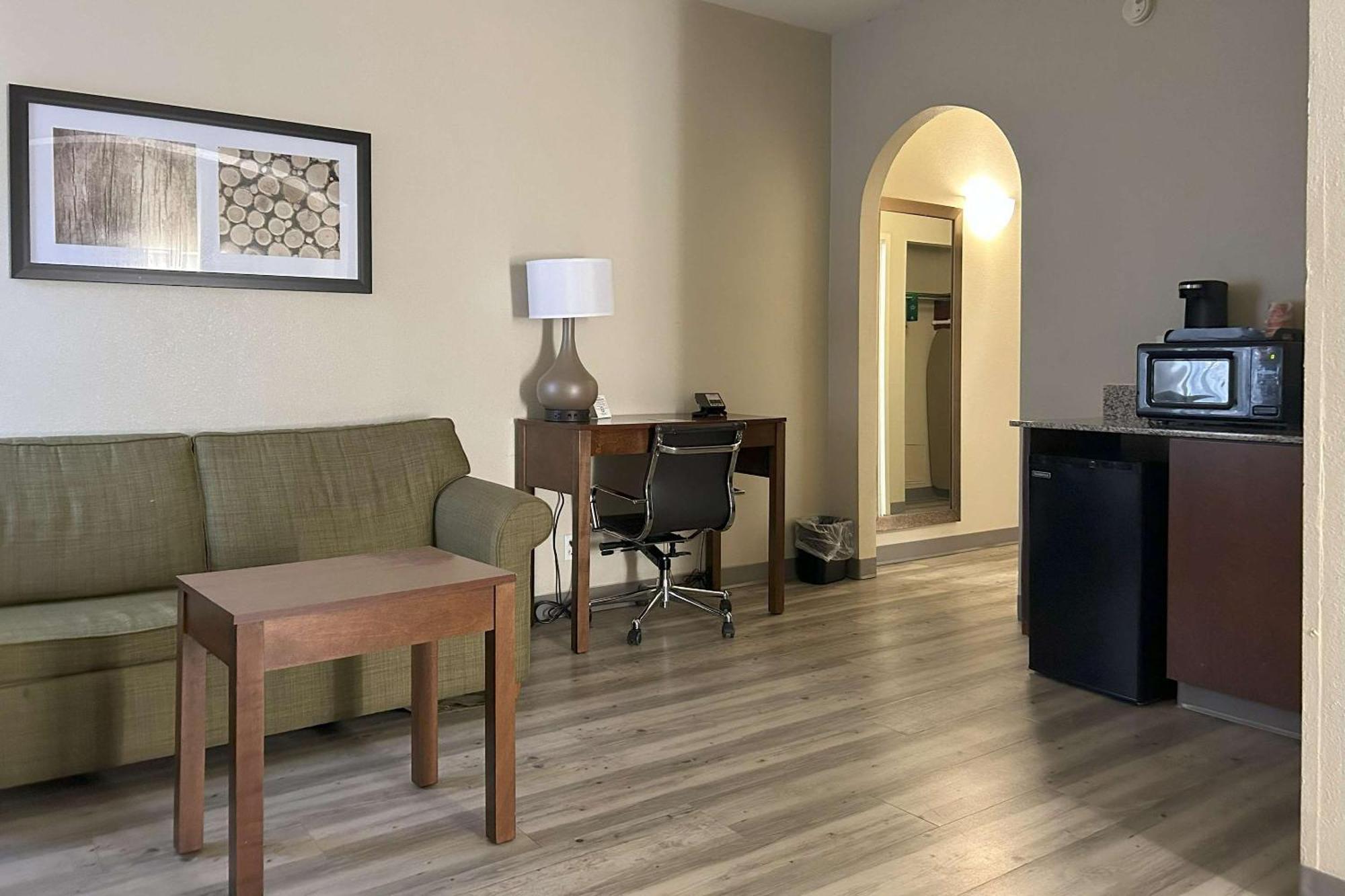 Quality Inn & Suites Tarboro - Kingsboro Exteriör bild